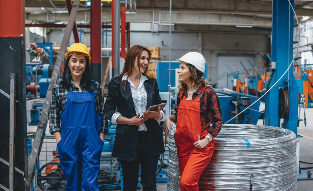 Vêtements de travail pour femmes : Une protection fonctionnelle et féminine